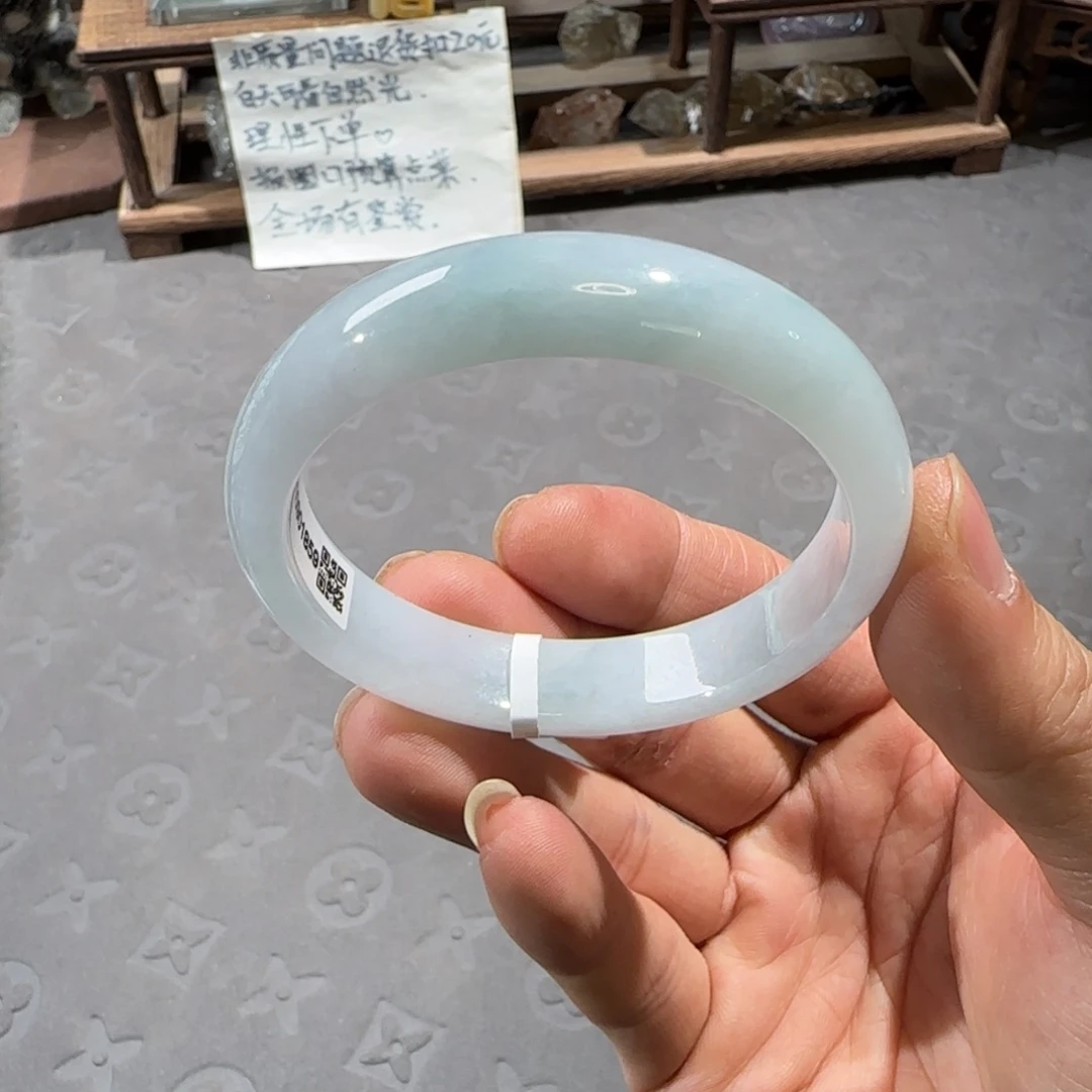 翡翠未镶嵌手镯52.5圈口