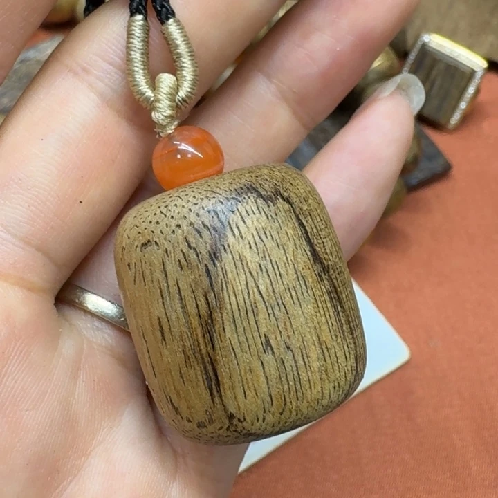 大叶紫檀（黑酸枝木类）