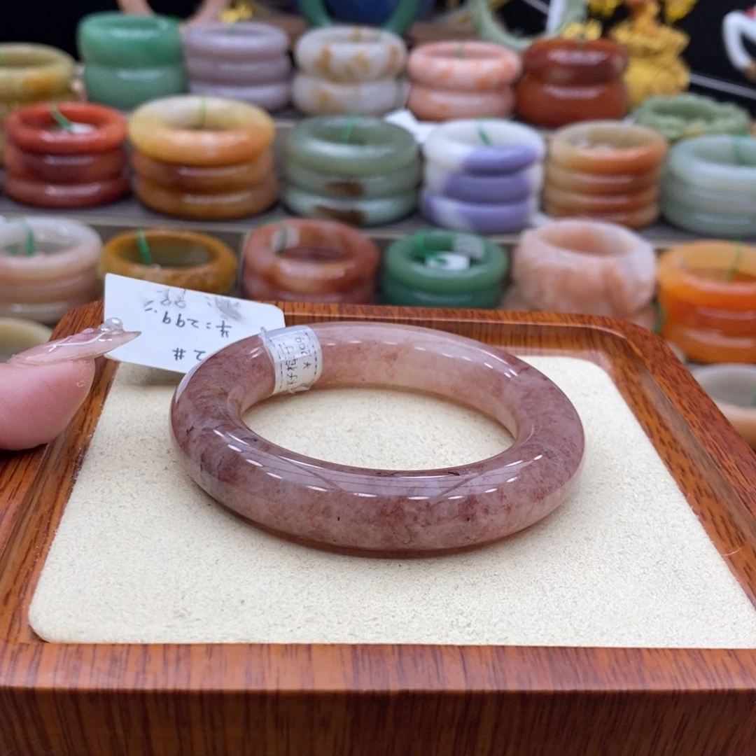 石英质玉未镶嵌手镯