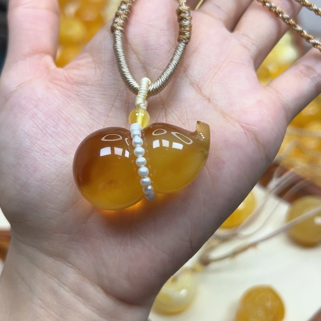 未镶嵌颈饰琥珀蜜蜡