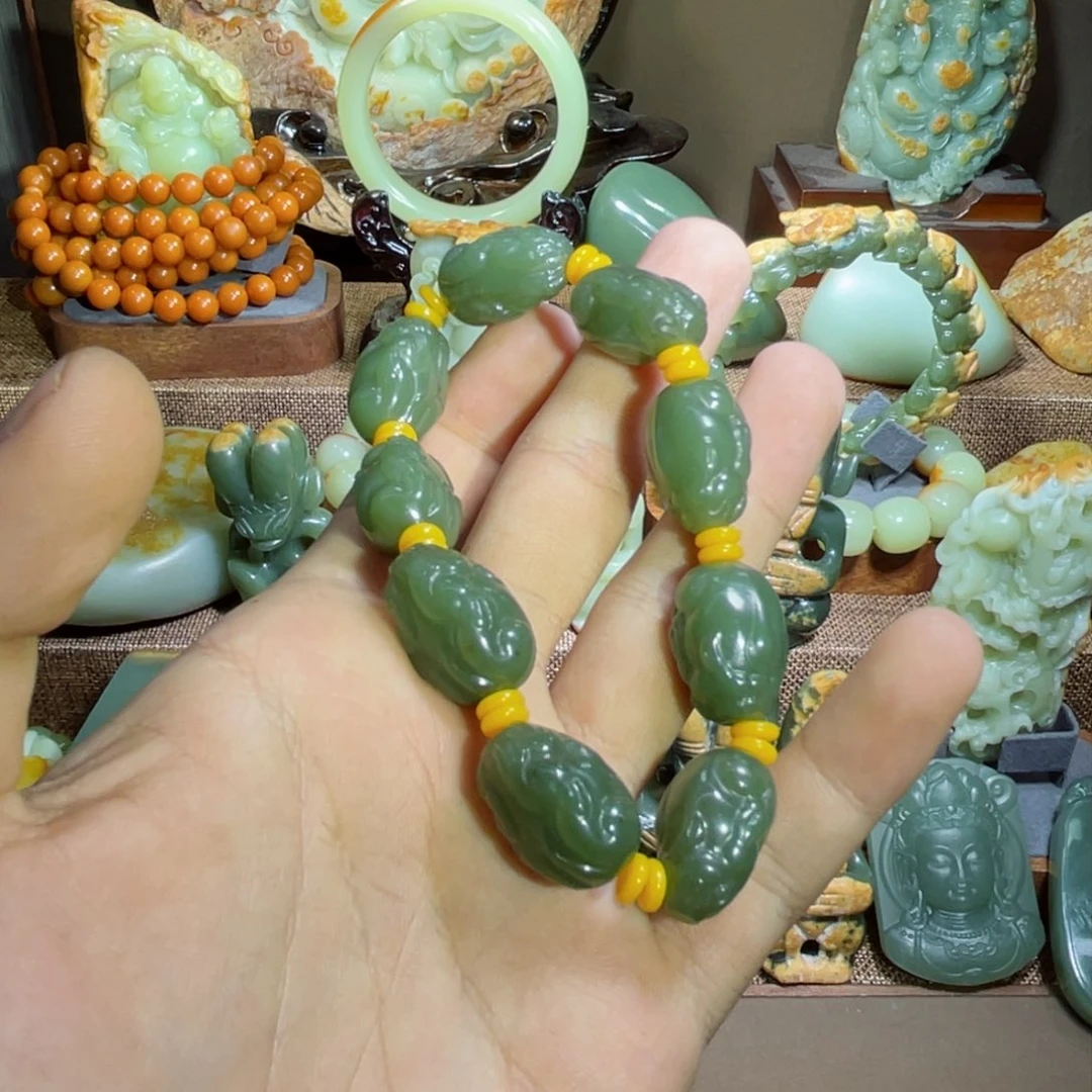 透闪石质玉貔貅未镶嵌