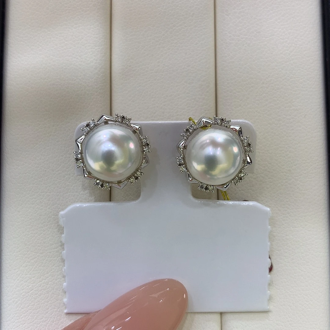 18K金镶嵌耳饰海水珍珠10mm澳白