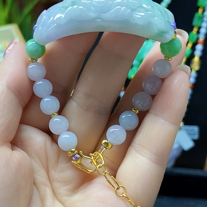 翡翠未镶嵌颈饰手牌