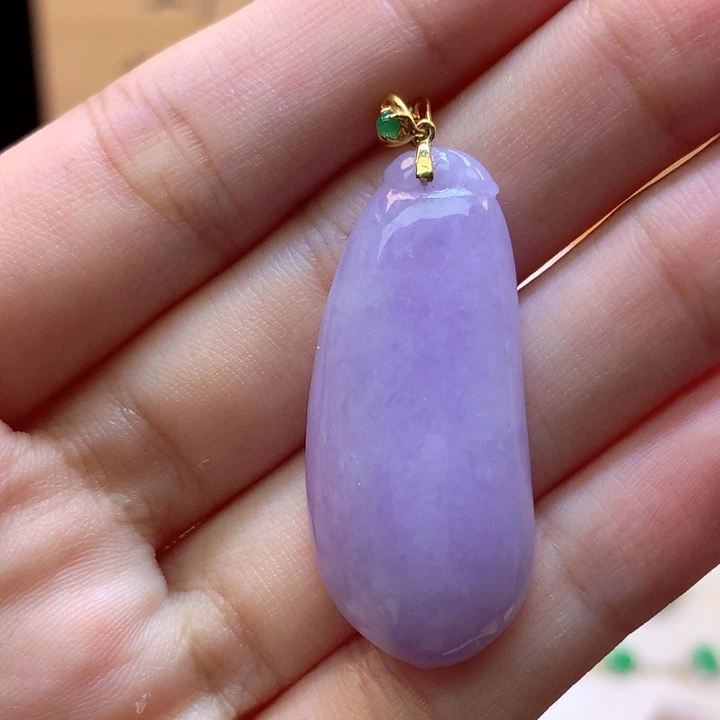 翡翠18K金镶嵌颈饰翡翠