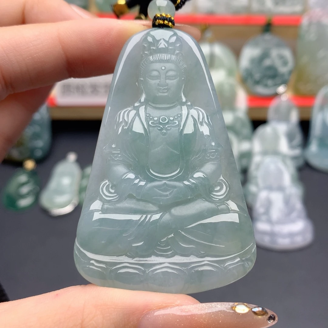 翡翠未镶嵌颈饰观音