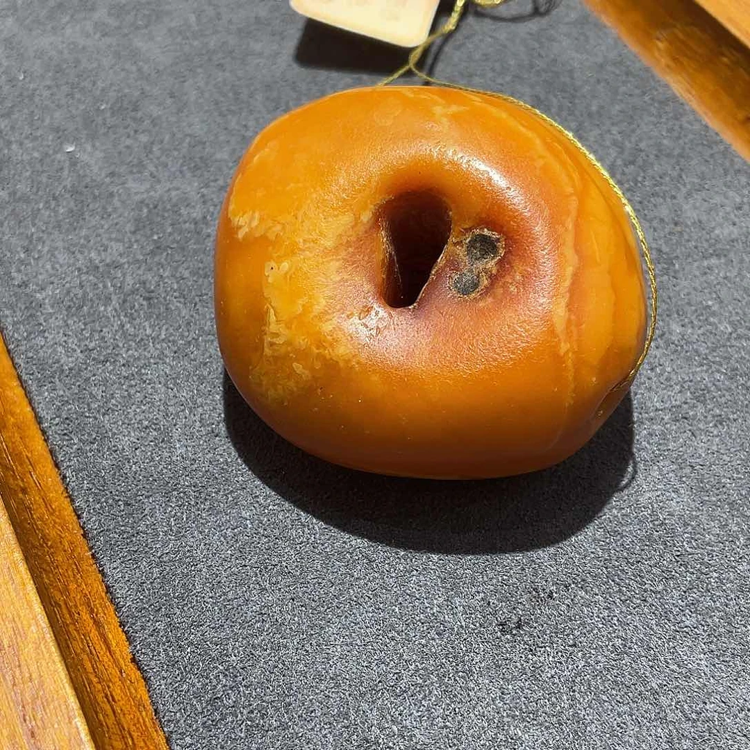 蜜蜡未镶嵌颈饰老蜜蜡四通吊坠16.3克