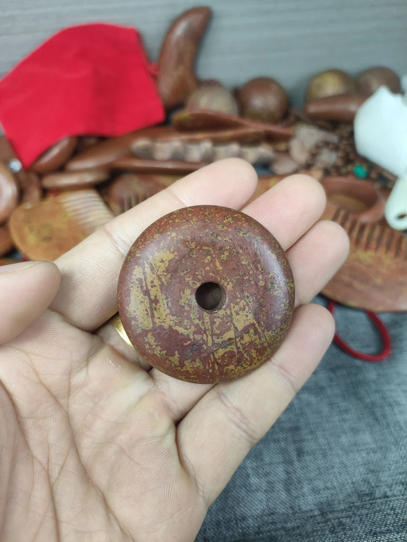 泗水红砭石平安扣