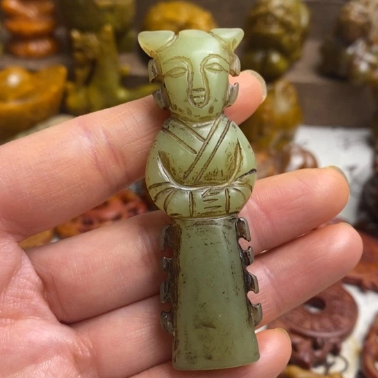 蛇纹石玉未镶嵌颈饰08