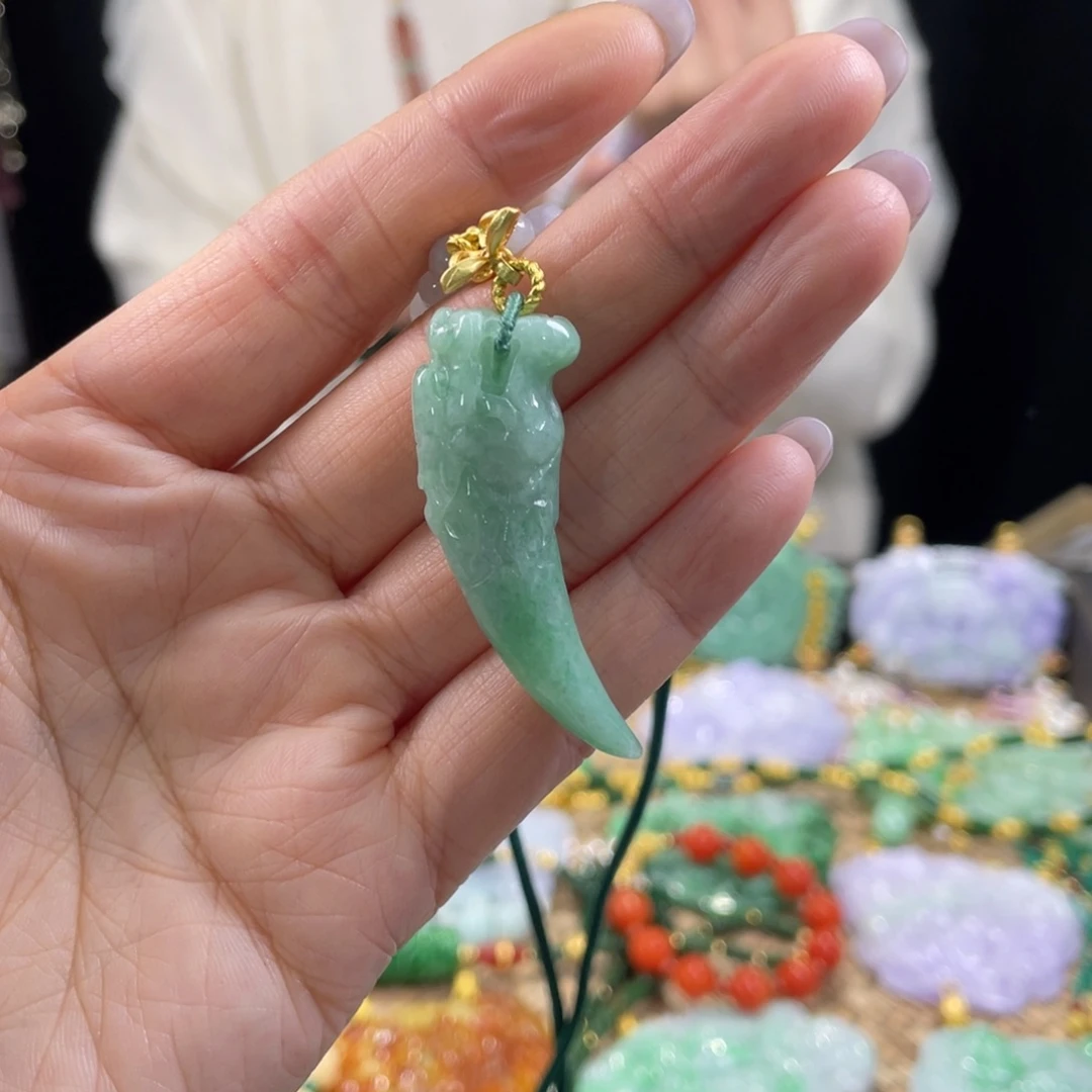 翡翠颈饰未镶嵌代编织