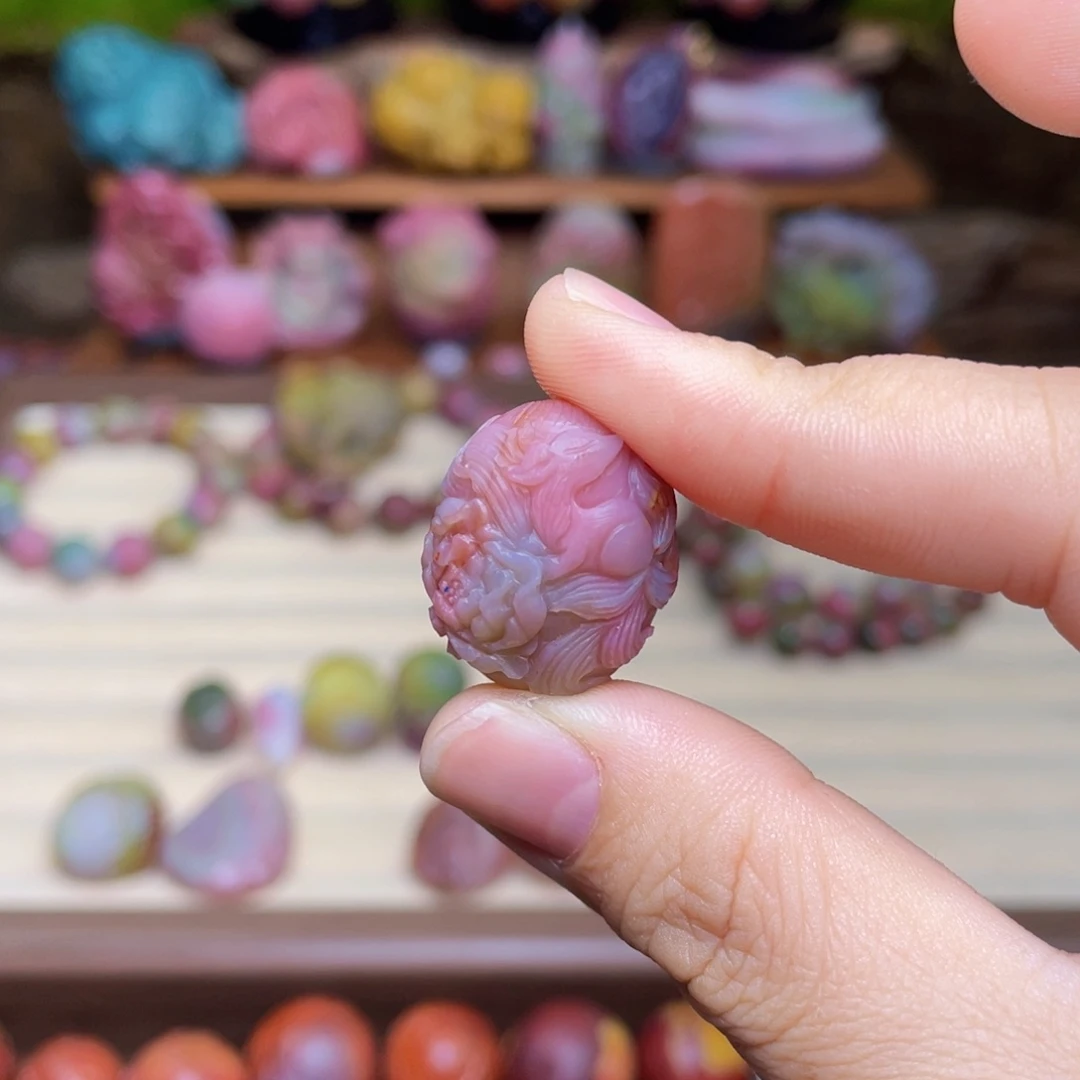 玛瑙/玉髓未镶嵌珠宝半成品?***?盐源玛瑙狐狸