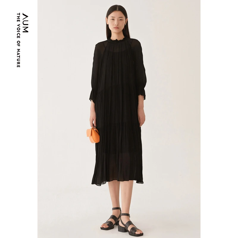 AUM/噢姆优雅半高领中长款飘逸连衣裙女MADE20296