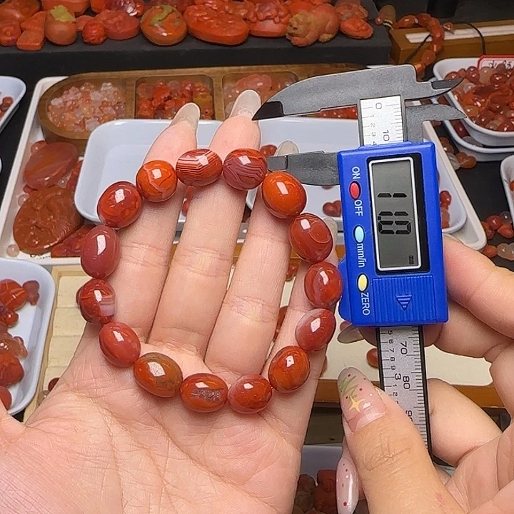 南红玛瑙未镶嵌颈饰