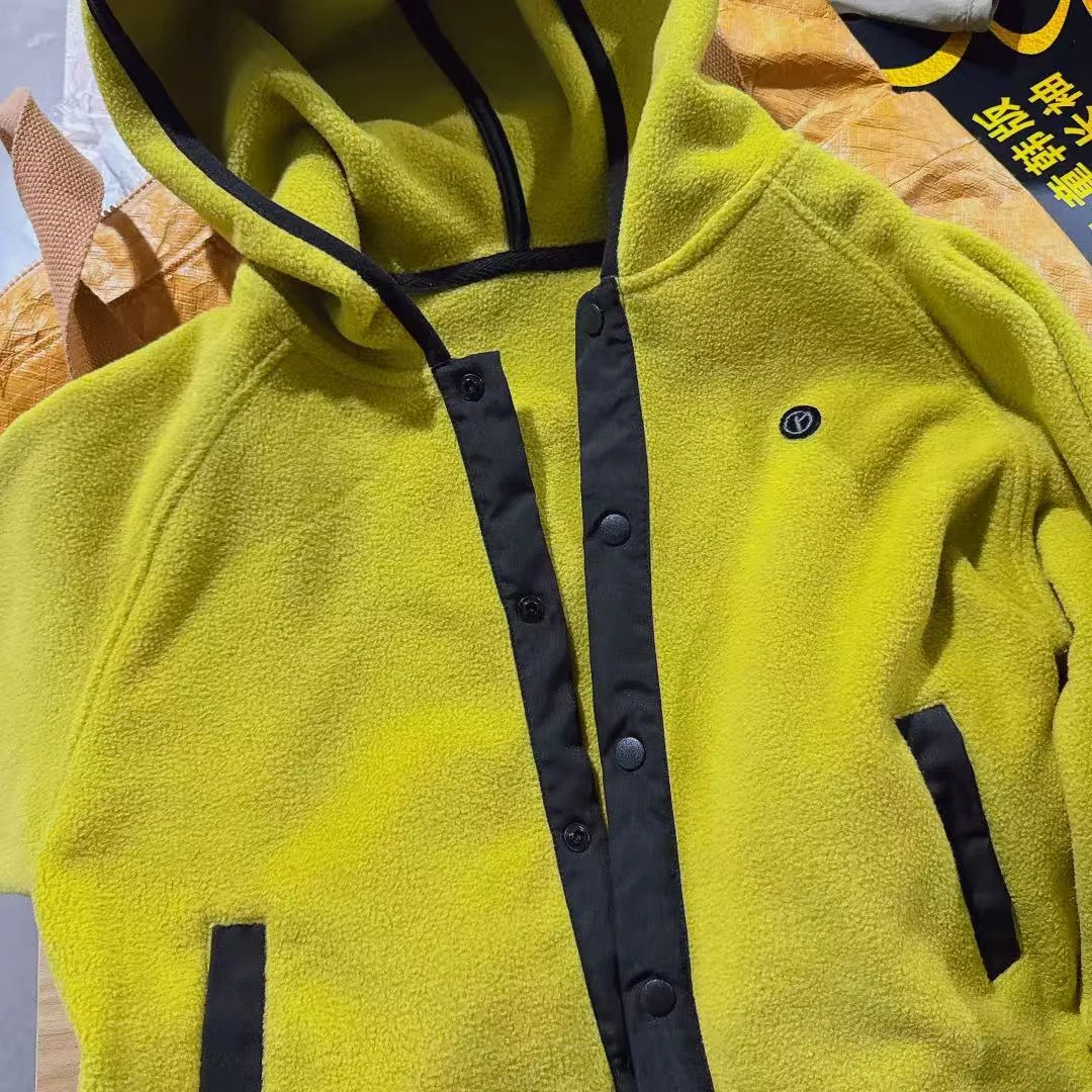 【新 25782】秋冬中小童单层加厚重工时尚连帽贴标摇粒绒发热外套