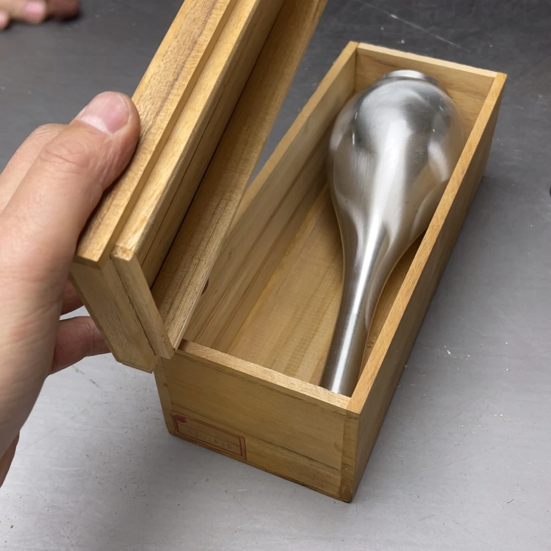 瓷片渔*密密麻麻地铺满一层