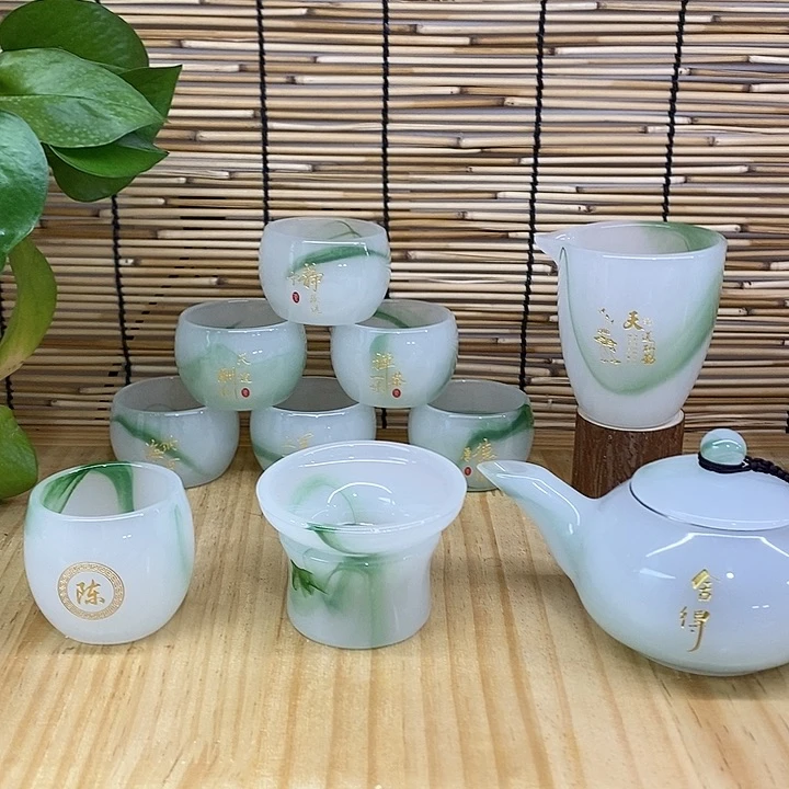 飘绿一套，刻字盖碗换茶壶，主人杯刻吴礼盒1
