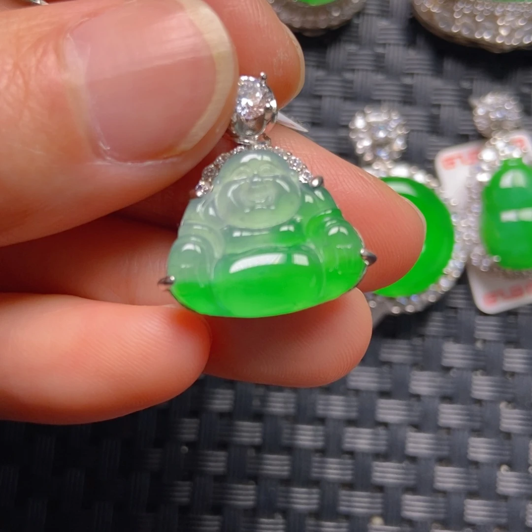翡翠银S925镶嵌颈饰佛公吊坠
