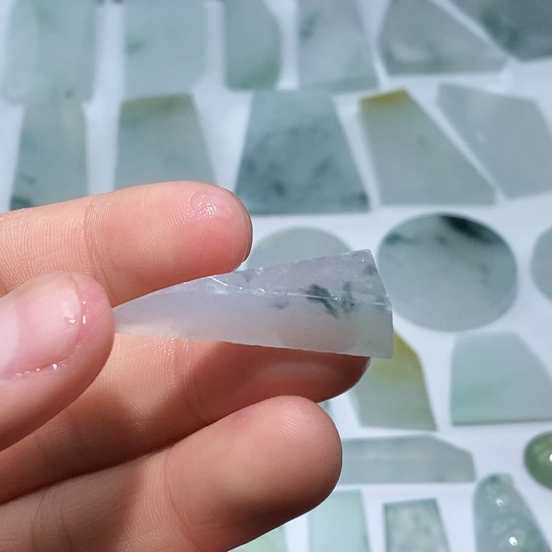 翡翠未镶嵌颈饰654