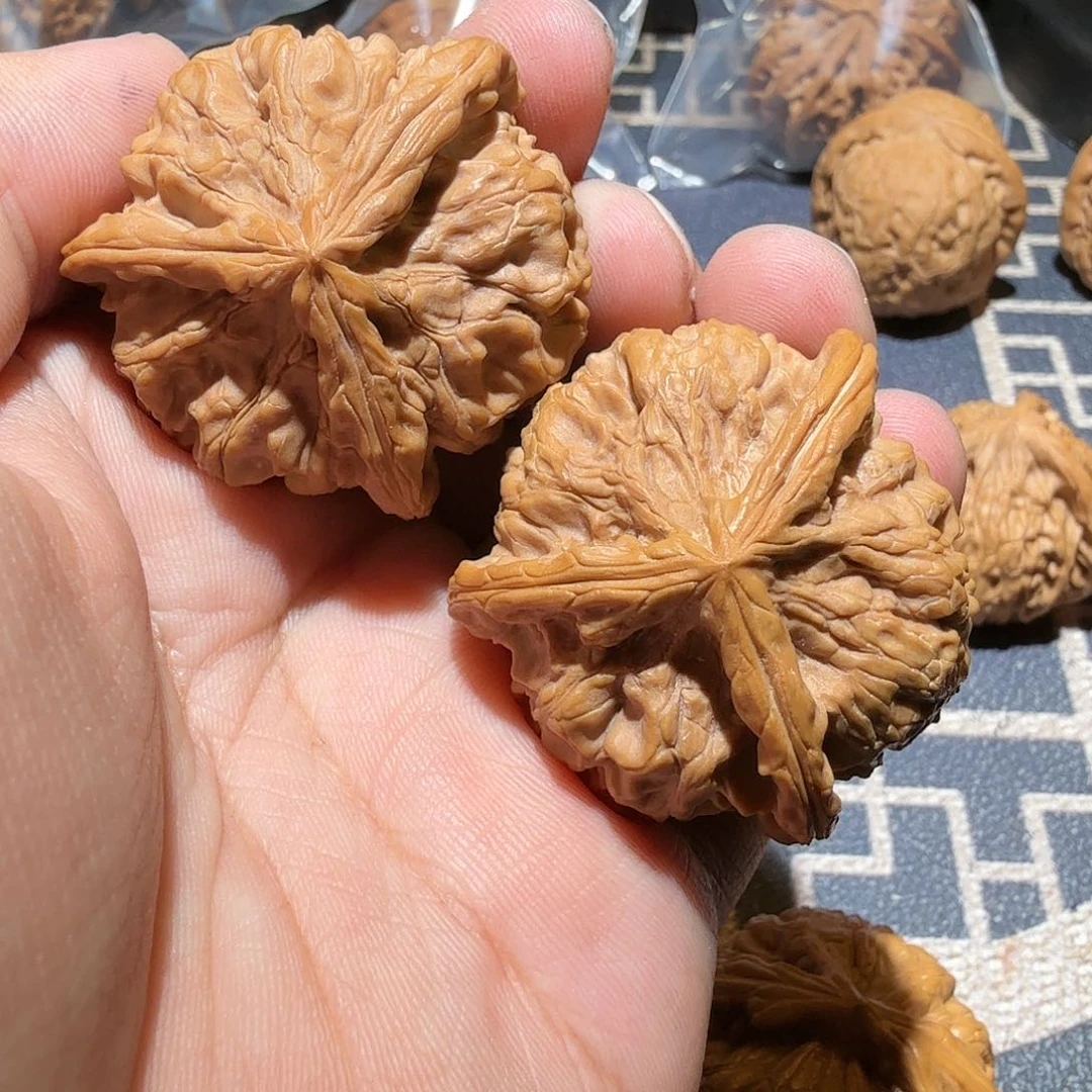 文玩核桃把件三棱