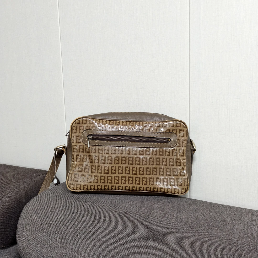 95新 FENDI/芬迪 暮野/芬迪斜挎包/31108