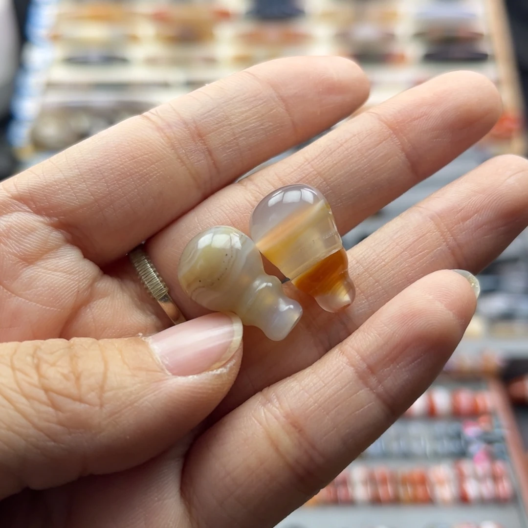 灵***m玛瑙/玉髓未镶嵌颈饰