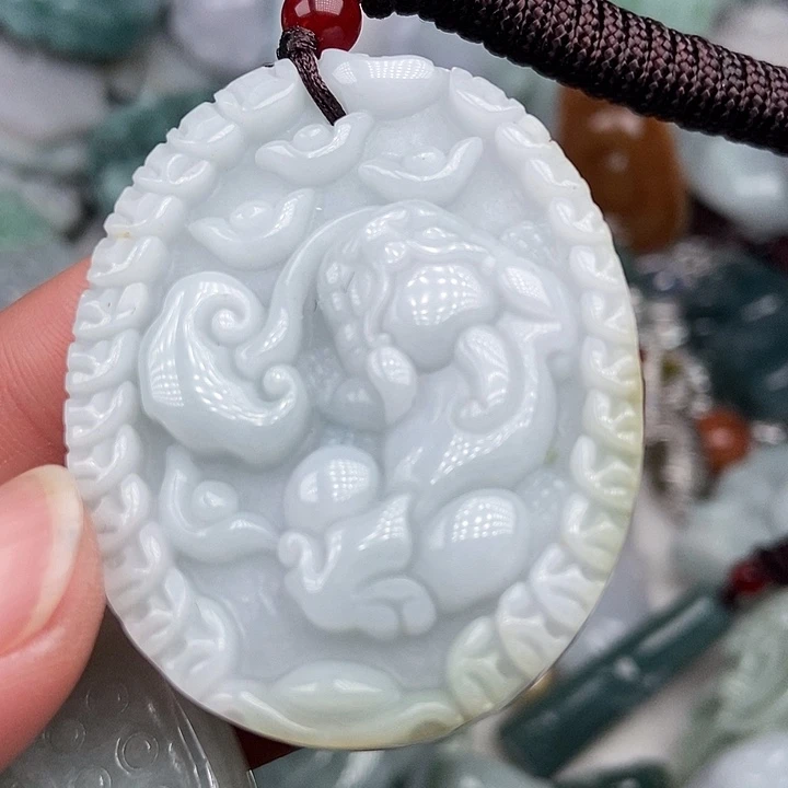 颈饰未镶嵌翡翠q