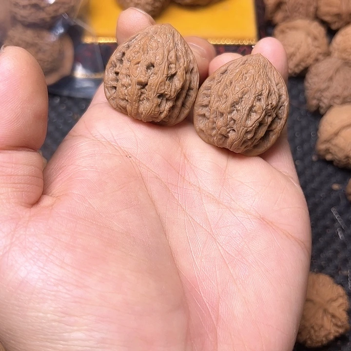 文玩核桃吊坠野生