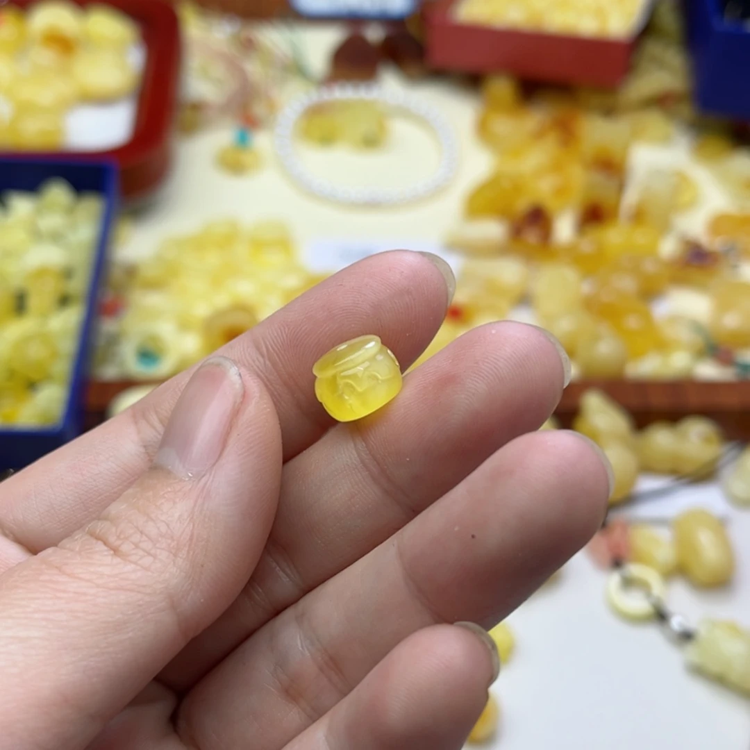 【闪购商品】蜜蜡裸石未镶嵌配饰