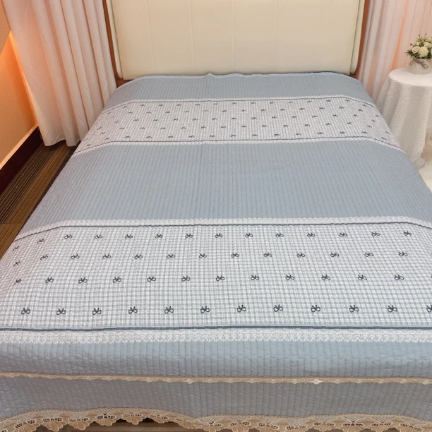 莫小柔床盖灰色蝴蝶结200乘230