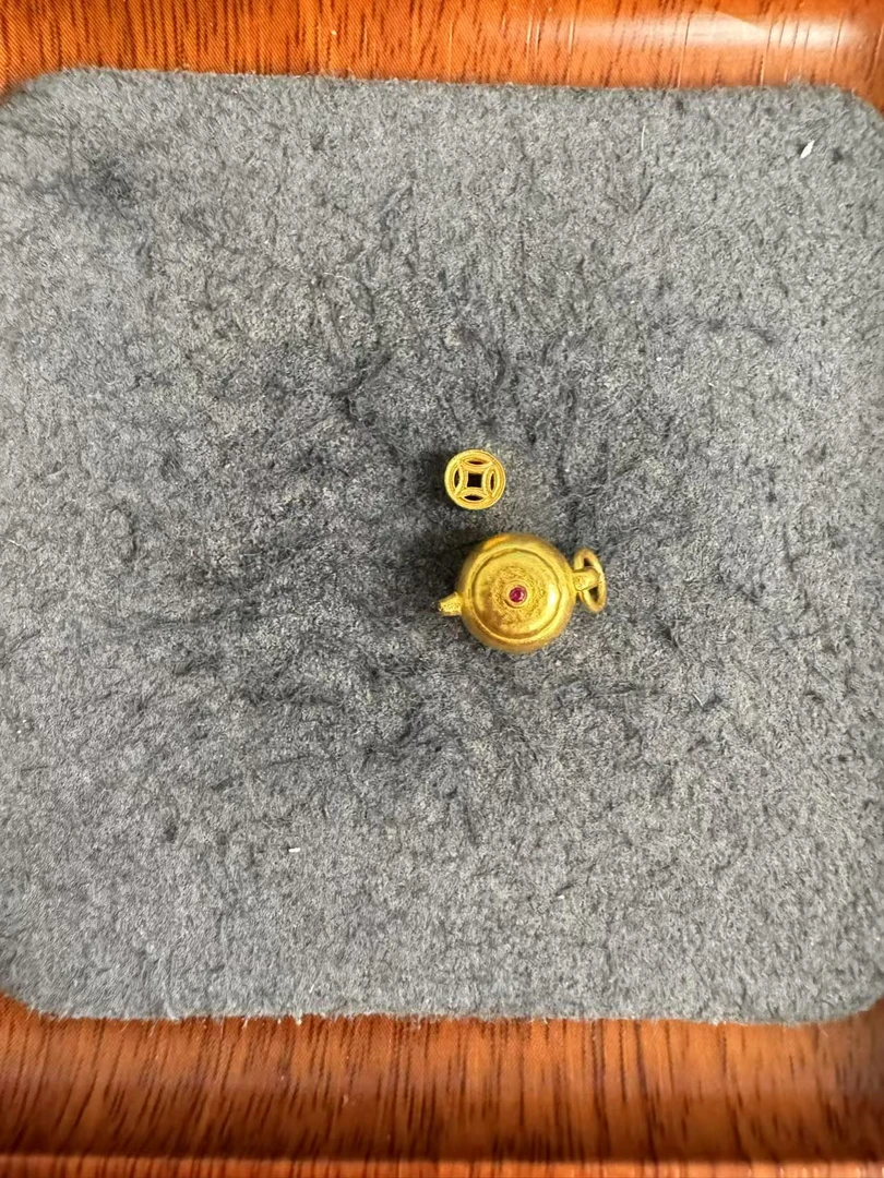 足金999 古法工艺钱币把把壶吊坠