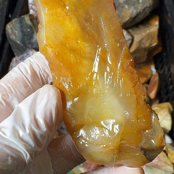 浮***现寿山石寿山石的颜色