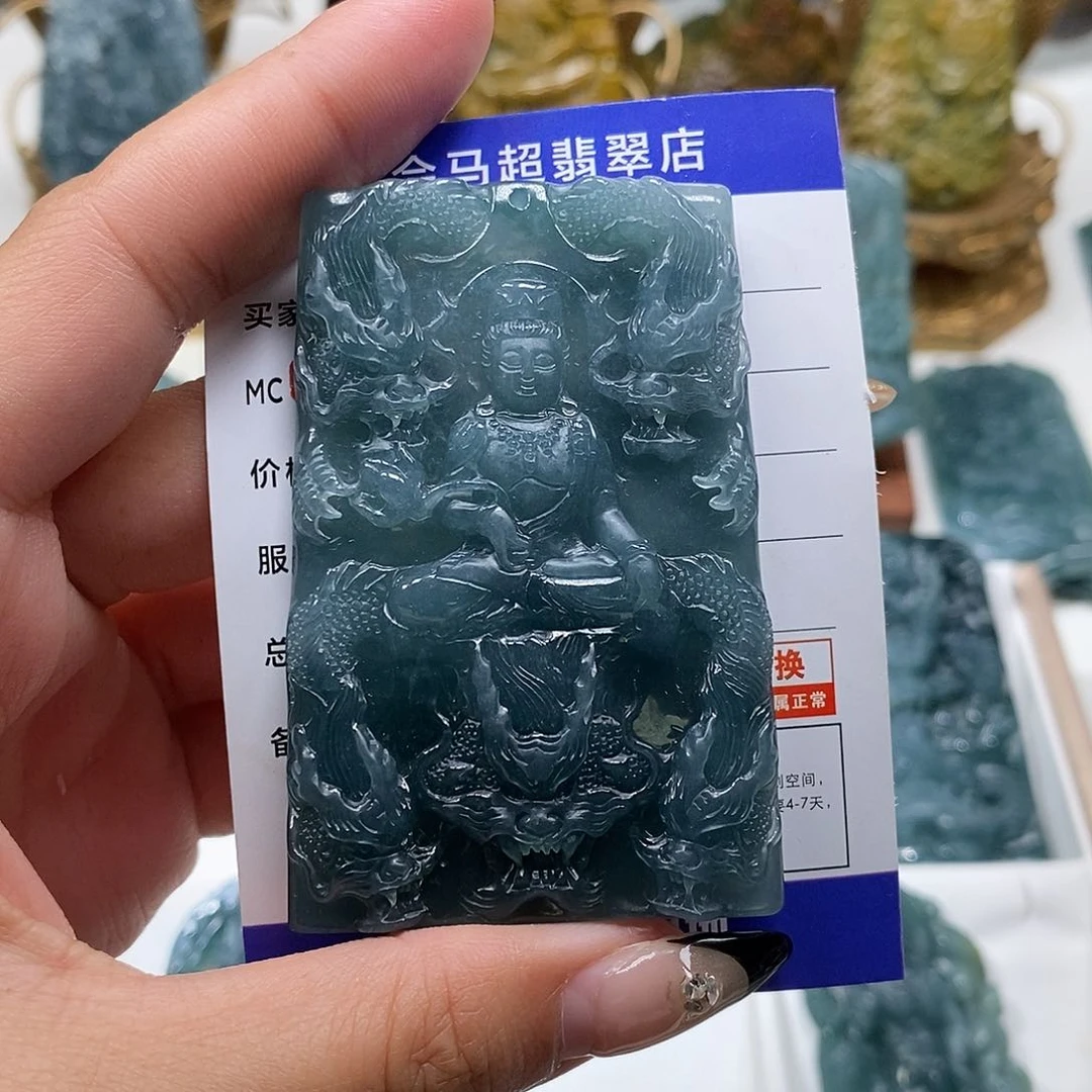 翡翠颈饰未镶嵌财**靖