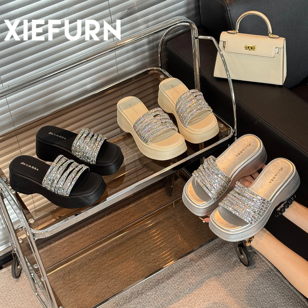 XIEFURN/鞋夫人2025夏季新款网红时尚厚底亮钻外穿百搭高跟拖鞋女