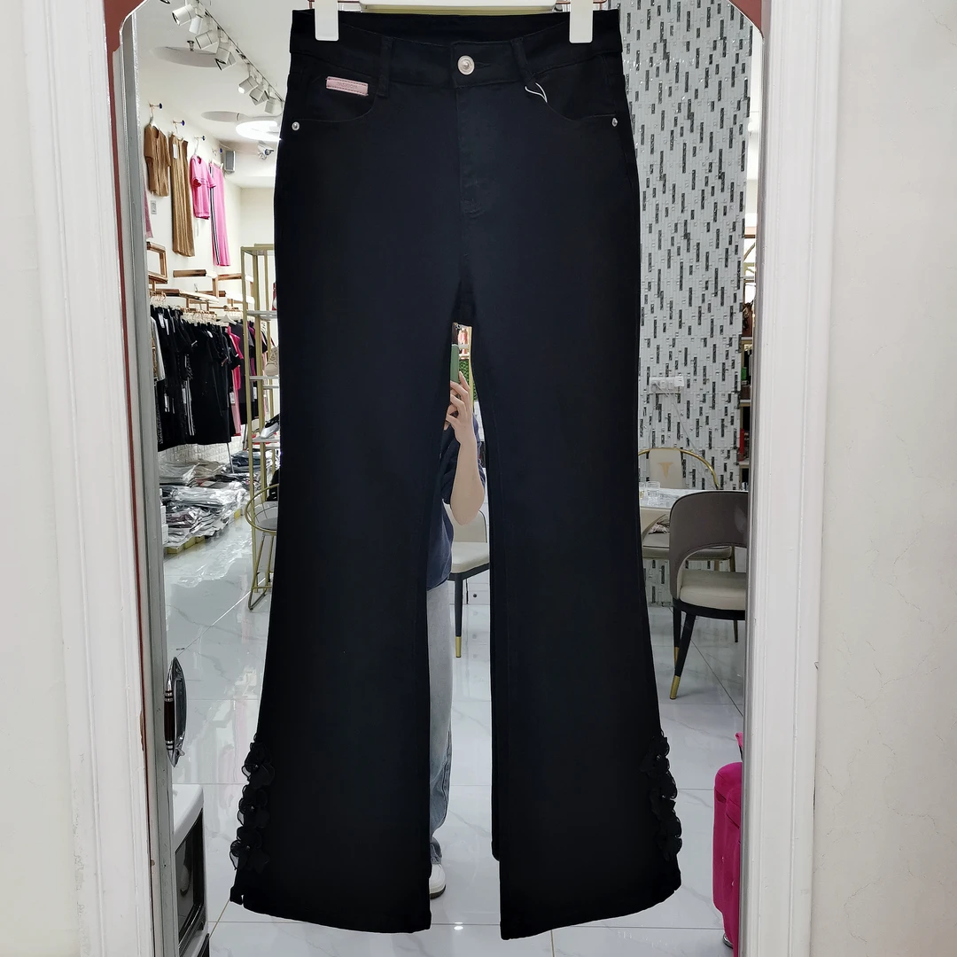 9517  新款设计感蕾丝裤脚边微喇裤