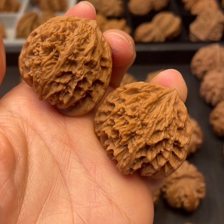 文玩核桃吊坠突突你了么笑的