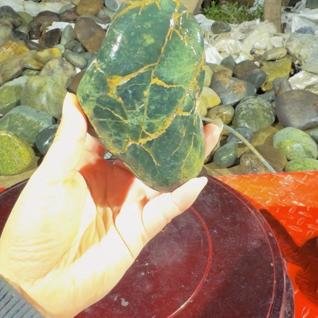 鸡***宝蛇纹石玉未镶嵌天然原石摆件工艺