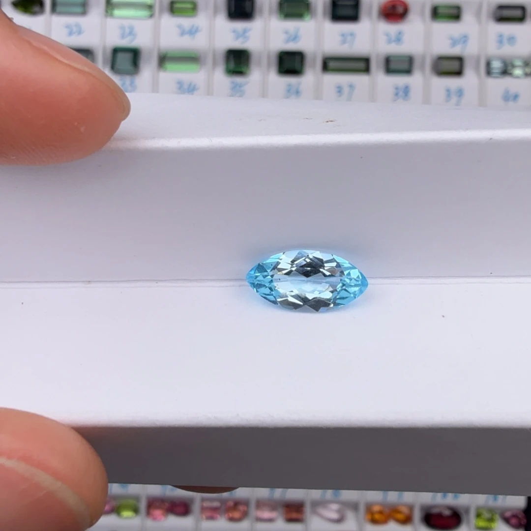 托帕石裸石天然2.08克拉