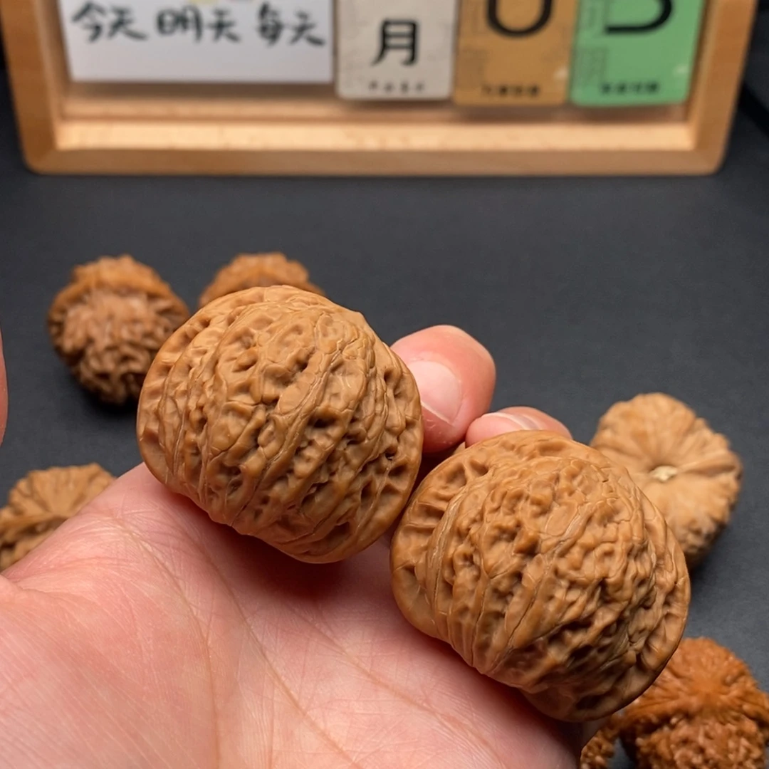 文玩核桃把件42铁锤