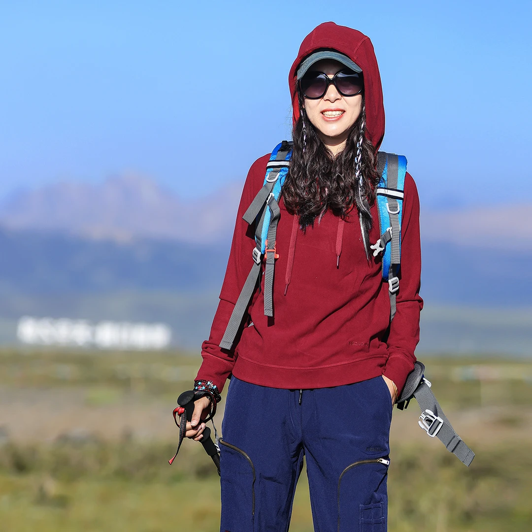 雪丘岛户外秋冬新品连帽抓绒衣亲肤保暖运动跑步套头保暖卫衣女款