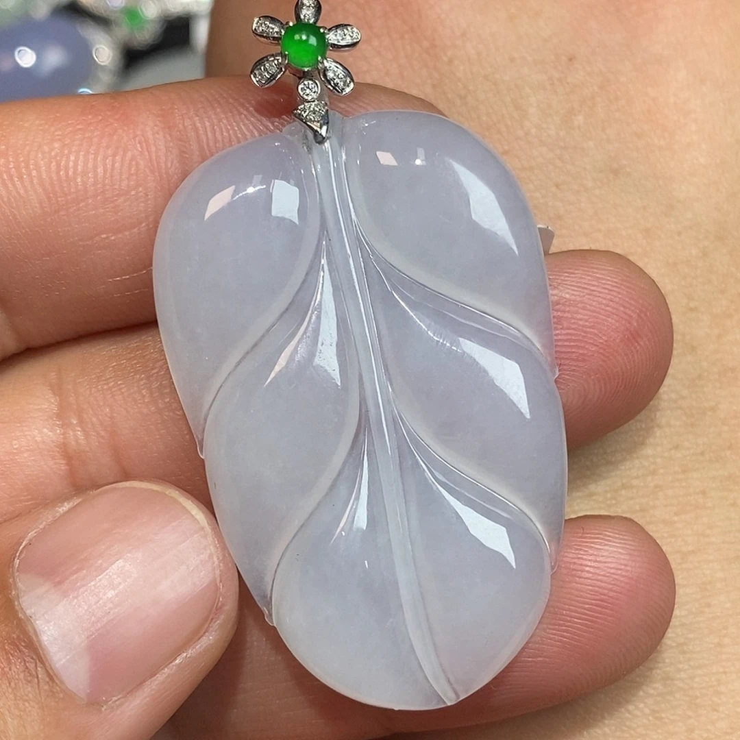 翡翠颈饰18K金镶嵌叶子