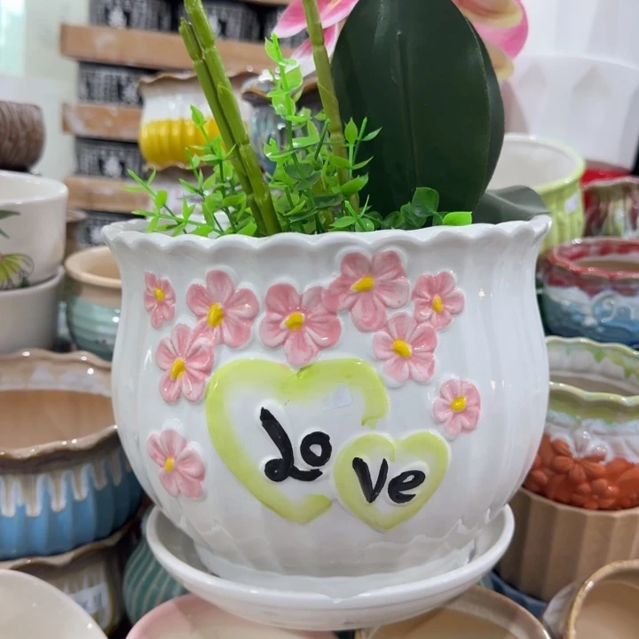 凑9块包邮，有孔，陶瓷花盆