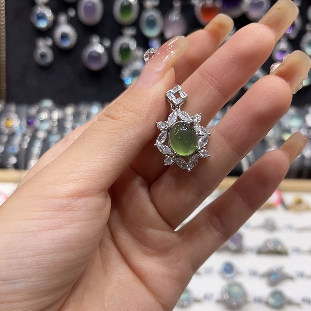 银S925镶嵌蛇纹石玉耳坠