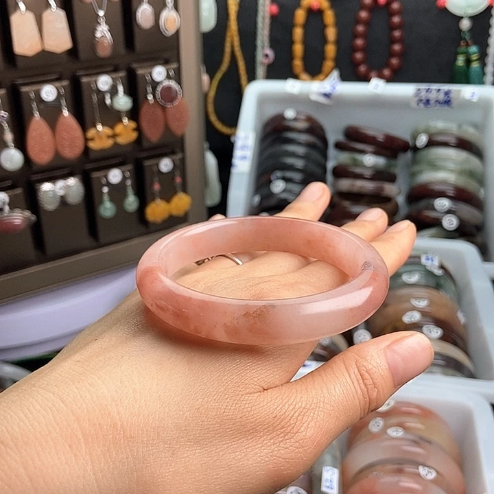 石英质玉手镯未镶嵌不***茶