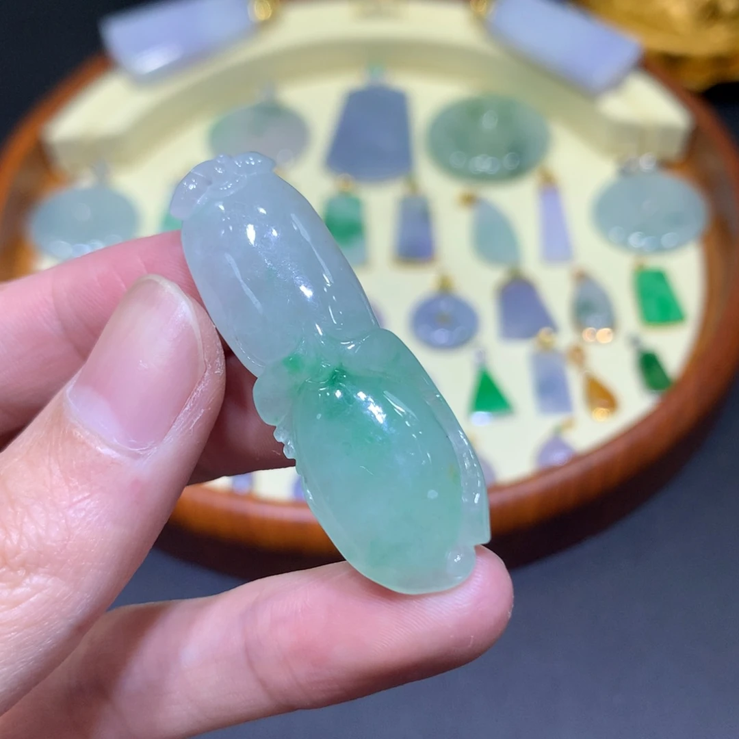 翡翠吊坠(不含链)未镶嵌