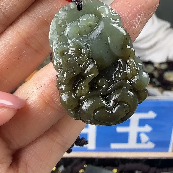 颈饰未镶嵌和田玉