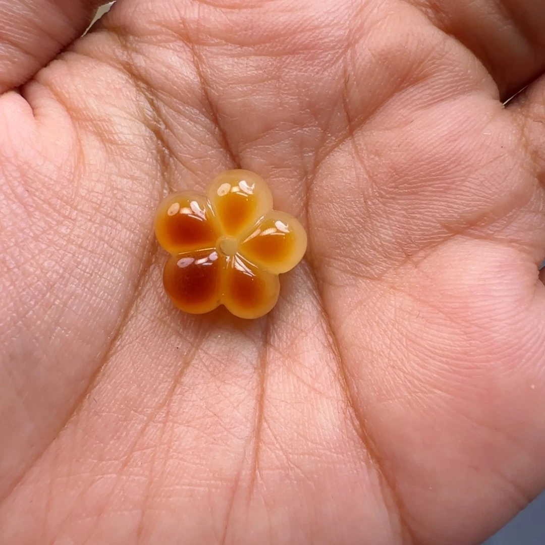 琥珀颈饰未镶嵌琥珀