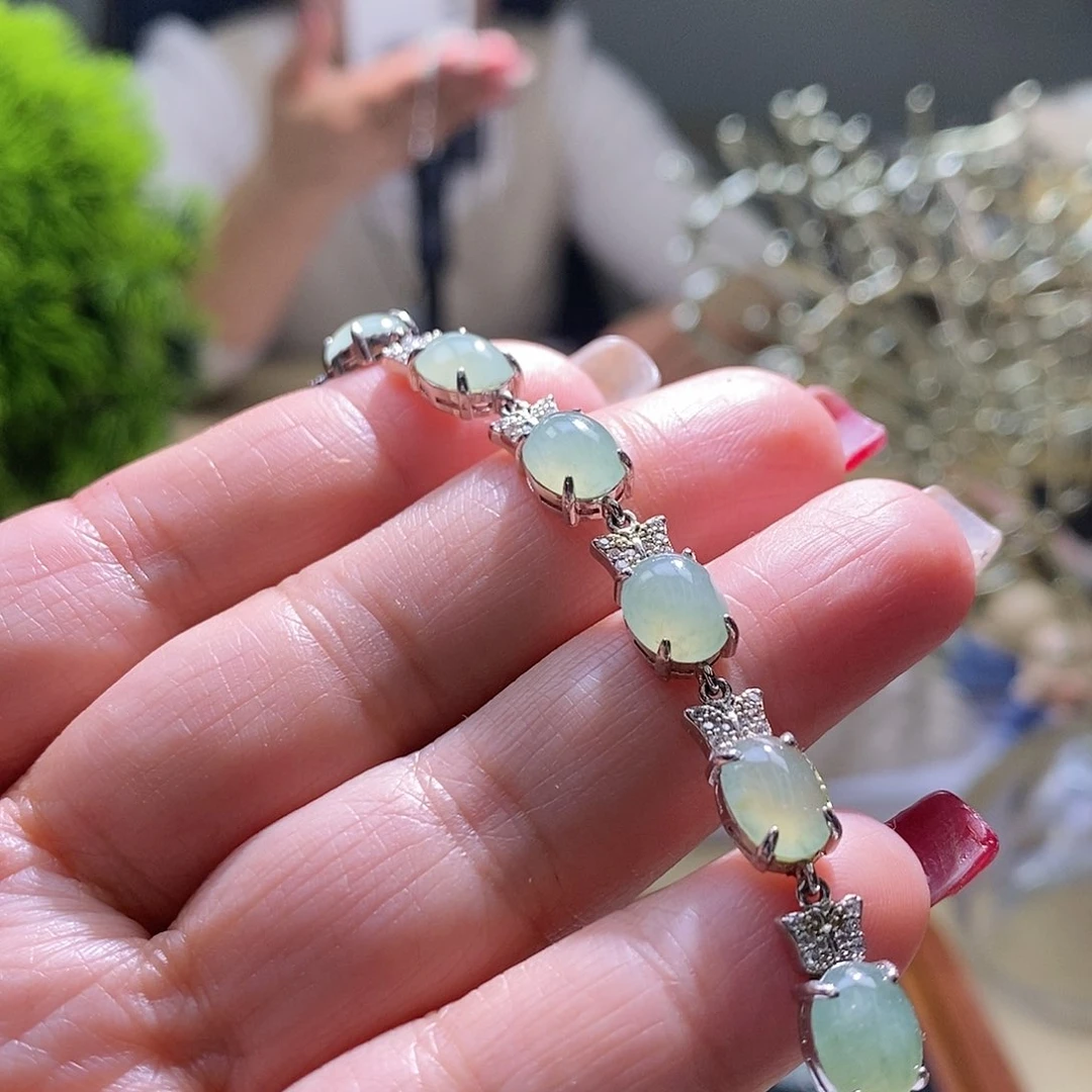 【闪购商品】翡翠颈饰未镶嵌单面