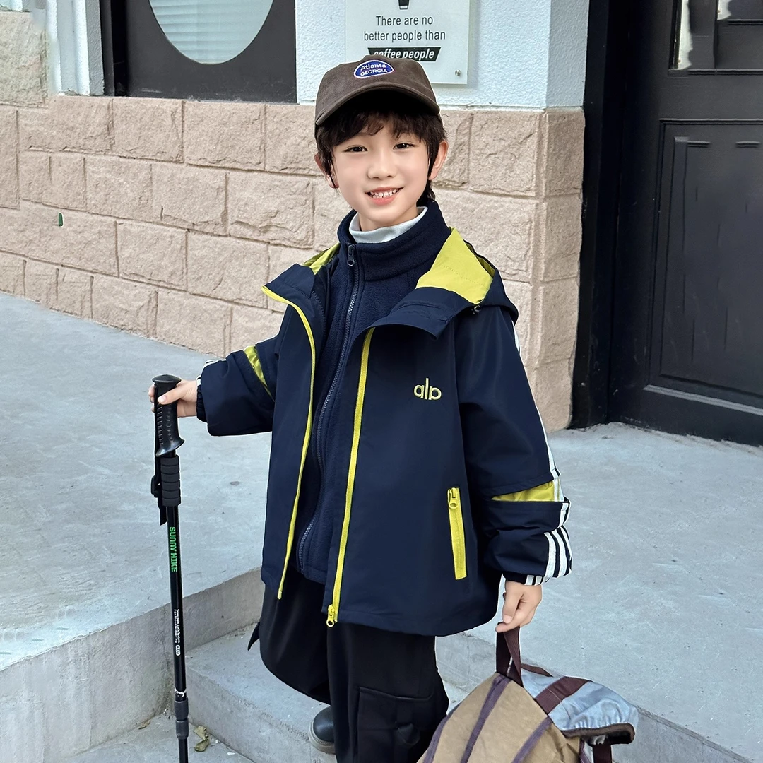 男童冲锋衣外套2025新款中大童三合一可拆卸儿童春秋款连帽风衣潮