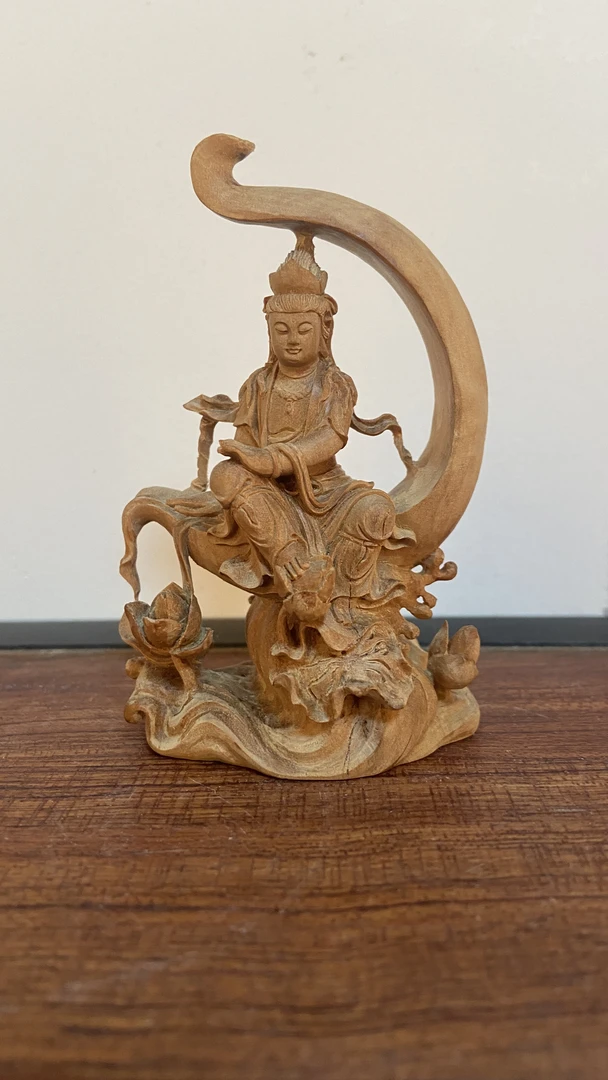 老山檀香水月观自在高约10公分