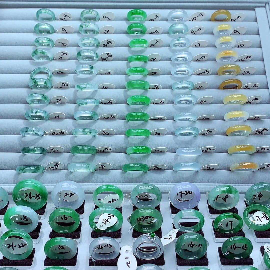 翡翠未镶嵌戒指翡翠