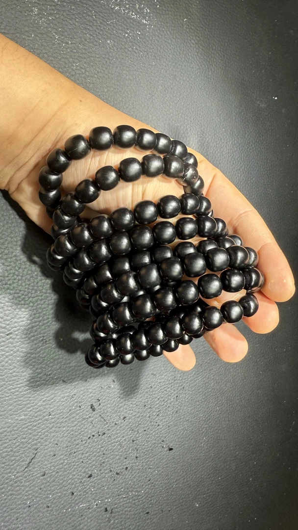 墨玉黑青老型珠手串时尚百搭